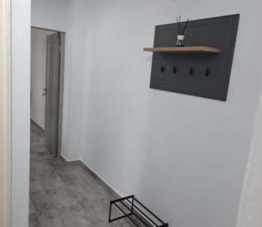 Zarnesti Apartment | Iulia și Alex