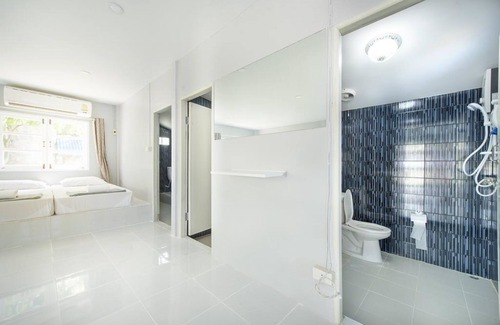 Mittaphap Hotel | Ivy Cottage by Qiu Hotel