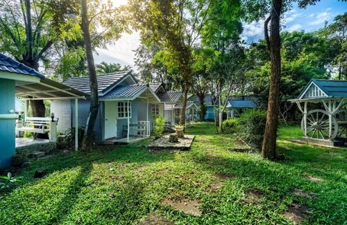 Mittaphap Resort | Ivy Cottage by Qiu