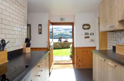 Tiraghoil Ski Chalet | Ivy Tree Cottage