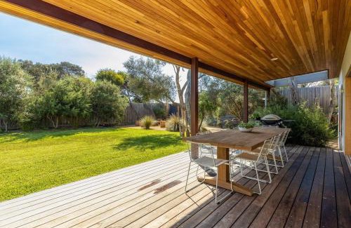 Rye House | Ivy Tyrone -Gas heated Pool Stunning renovation