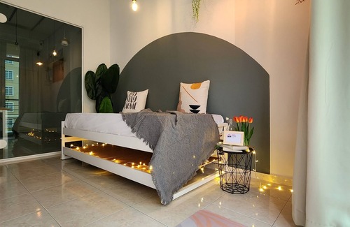 Bukit Baru Bed & Breakfast | Ixora Coliving Lifestyle Homestay
