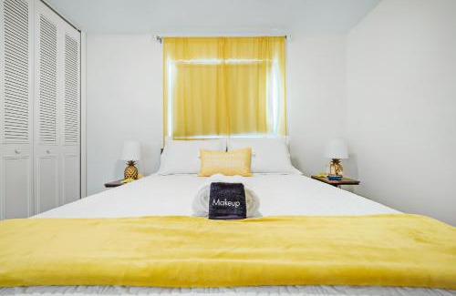 Melbourne House | Ixora16 Heated Pool, mins to beach, airport, USSSA, Cruise Port, 1h to Disney