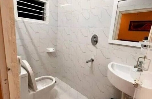 Nanganallur Apartment | Izi Airport Stay