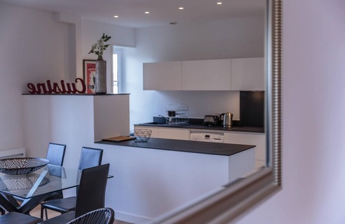 Biarritz Apartment | IZOKINA KEYWEEK 2 bedroom Apartment in Biarritz