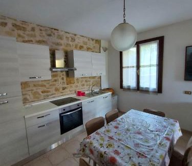 Serramazzoni House | IZZ1 Apartments - Loft Serramazzoni