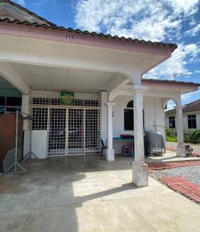 Kota Sarang Semut House | Izzara Homestay - Semi D