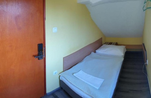 Kispest House | Jáde Panzió