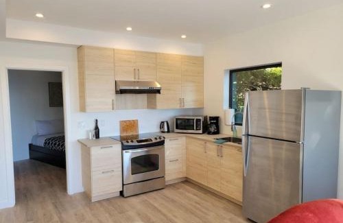 Bowen Island Apartment | J and Js