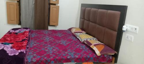 Sarnath House | j d paying guest house