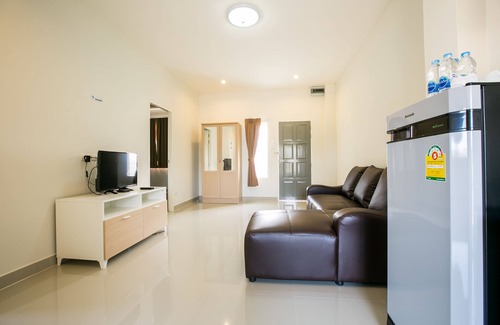 Phetchaburi Hotel | J-House Phetchaburi