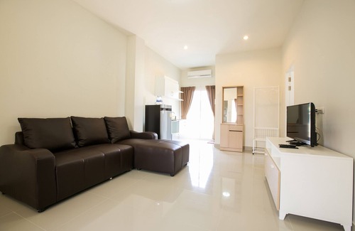 Phetchaburi Hotel | J-House Phetchaburi