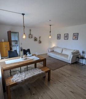 Wutoeschingen Apartment | J&J Apartment