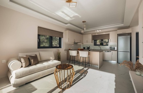 Laganas Villa | J&K Villa with private pool