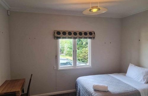 Hamilton North House | J&L Boarding Holiday House