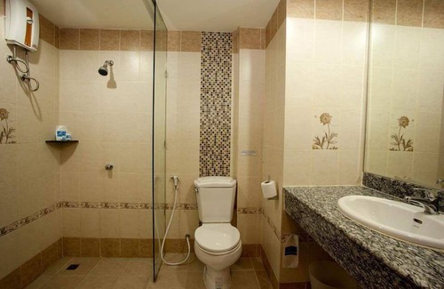 Chonburi Hotel | J & Y Lodge Hotel