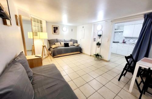Trappes Apartment | J1 St-Quentin-en -Yvelines Studio en Rez de jardin avec parking