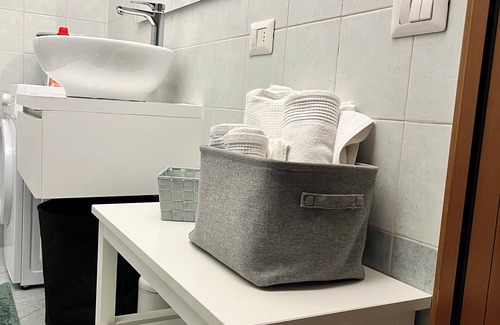 Albese con Cassano Apartment | Jacam Home Free Parking