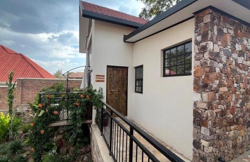 Kigali Villa | Jacaranda Cottage, Rugando