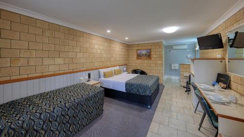 St. George Hotel | Jacaranda Country Motel