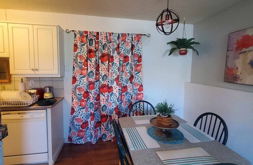 Red Deer Condo | Jack & June's Condo in South Red Deer