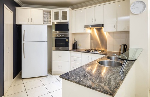 Cairns Central Business District Apartment | Jack & Newell Holiday Apartments