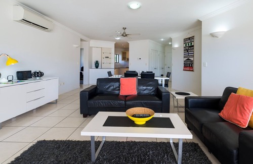 Cairns Central Business District Apartment | Jack & Newell Holiday Apartments