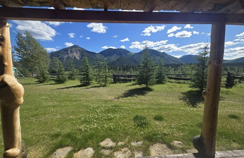 Buckinghorse River Cabin | Jack Side of Grizzly Cabin at Sikanni Ranch