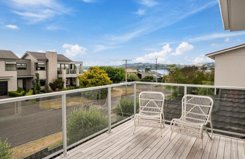 Rainbow Point House | Jacksons - Two Mile Bay Holiday Home