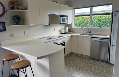 Rainbow Point House | Jacksons - Two Mile Bay Holiday Home