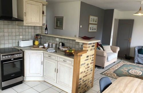 Saint-Cybranet Cottage | Jacques Gite and Walnut Tree Farm Sleeps 4