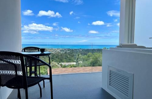 Bophut Apartment | Jacuzzi bedroom with stunning sea view