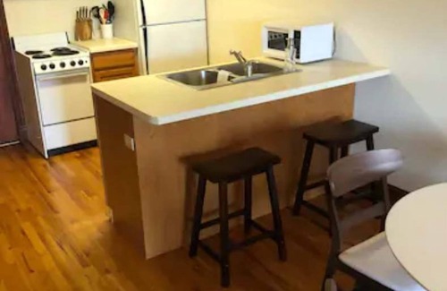 Madison Apartment | Jacuzzi Loft-1Br Extnd Stay Near Capitol!