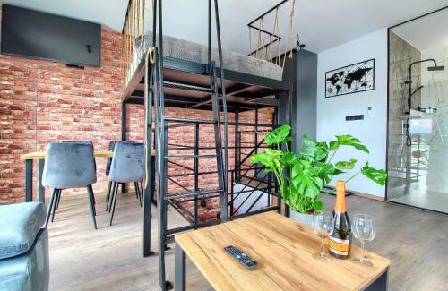 Rzeszow Apartment | Jacuzzi na dachu
