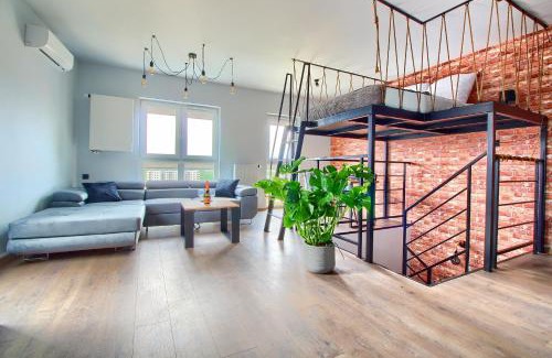 Rzeszow Apartment | Jacuzzi na dachu
