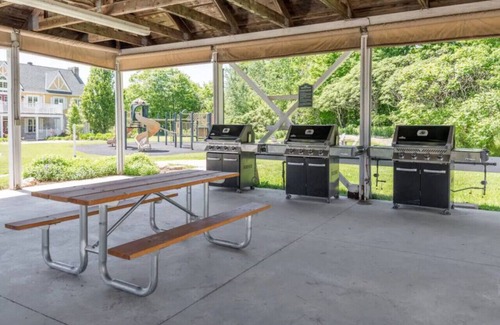 Oro-Medonte Apartment | Jacuzzi Suite with full kitchen