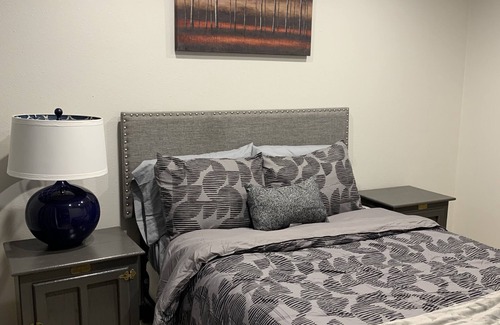 Tyler Apartment | Jacuzzi Tub 2 bedroom 1 large bath single unit.