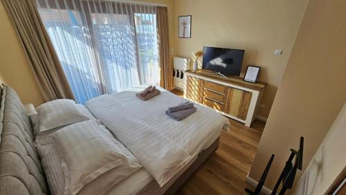 Ferencvaros Apartment | Jacuzzi Tuscany Terrace Apartment Free parking
