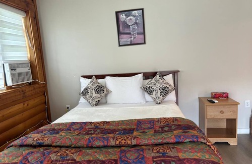 Chase Hotel | Jade Mountain Motel