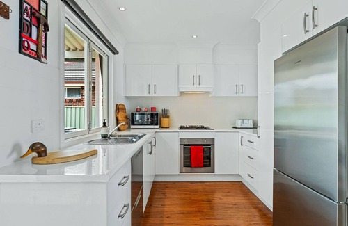 St. Georges Basin House | Jado on the Lake- House Jervis Bay