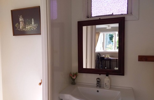 Coromandel Cottage | Jaed Cottage - Set on Sunny & Serene 1.75 Acres. Close to Town/wi-fi