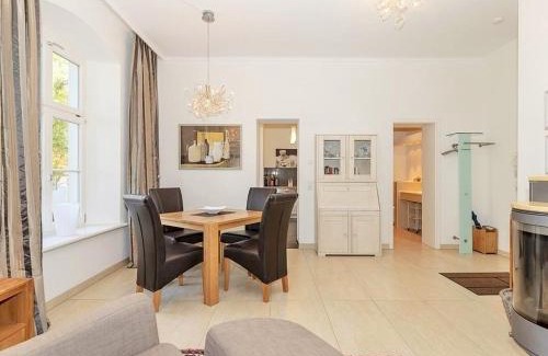 Hohen Niendorf Apartment | Jagdschloß zu Hohen Niendorf Fewo 9