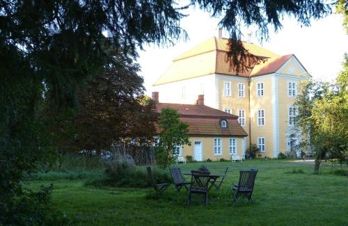 Quitzin Bed & Breakfast | Jagdschloss Quitzin