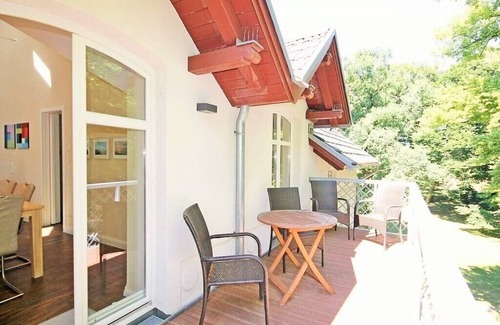 Hohen Niendorf Apartment | Jagdschloss WE 18: very high-quality and tastefully furnished 4-room apartment