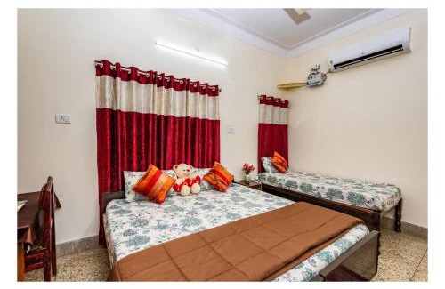 Jabalpur House | Jaiswal Homestay Three-Bedroom Villa-parking-kitchen-Wi-Fi & 24 hour Hot water