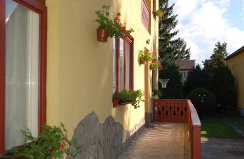 Nagymaros Apartment | Jakus Ház