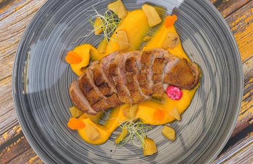 Kapuvar House | Jam Panzió