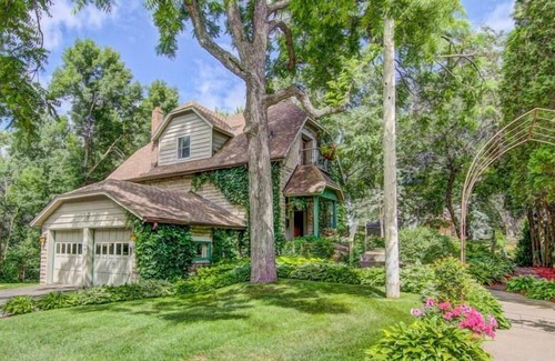 Stillwater Bed & Breakfast | James Mulvey Carriage House Inn