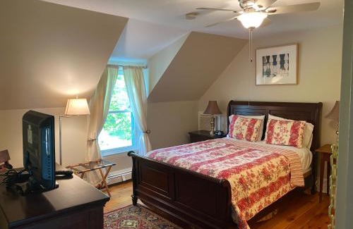 Freeport Bed & Breakfast | James Place Inn Bed and Breakfast