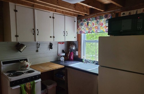 Friendship House | Jameson Point Cottage in Scenic Friendship, Me